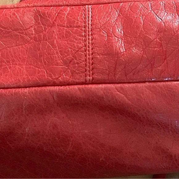 Balenciaga Town Crossbody Bag Red - Picture 3 of 9
